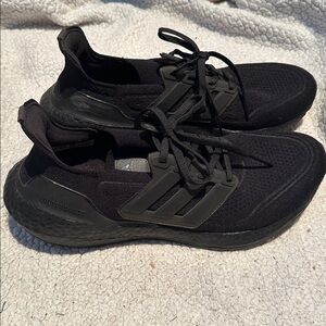 adidas - UltraBOOST 21